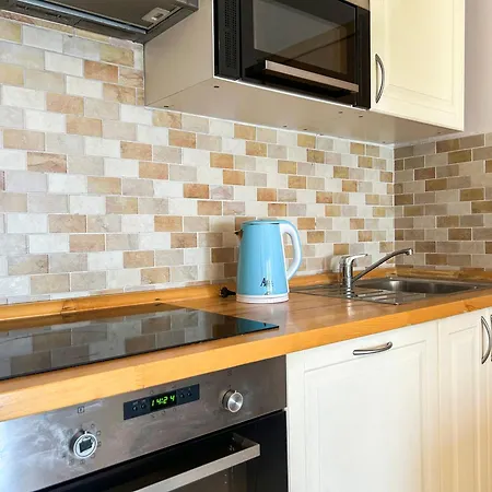 Apartment 1 Bedroom 1330