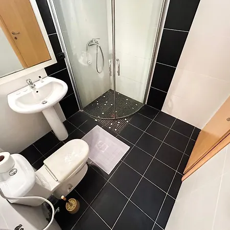 1 Bedroom 1330 Apartment