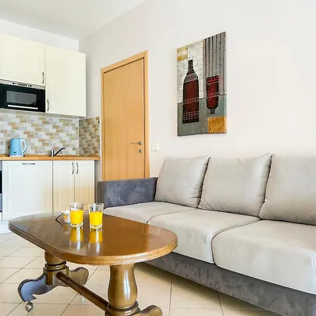 Apartment 1 Bedroom 1330