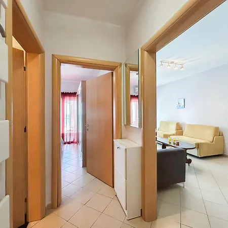 1 Bedroom 1330 *