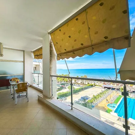 1 Bedroom 1330 Apartment *