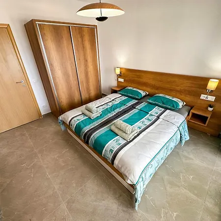 1 Bedroom 1330 Apartament *