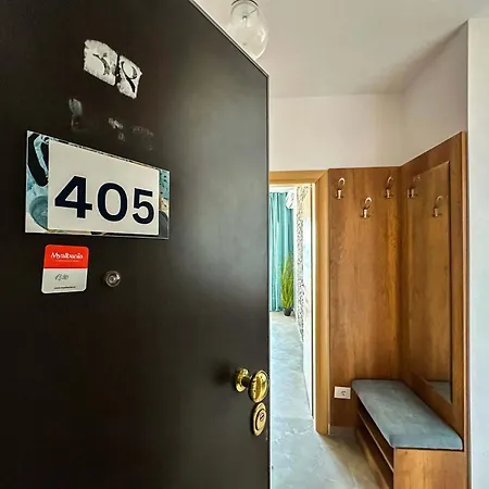 1 Bedroom 1330 *